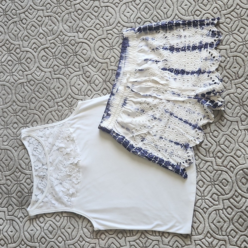 Eyelet shorts and lace top set medium